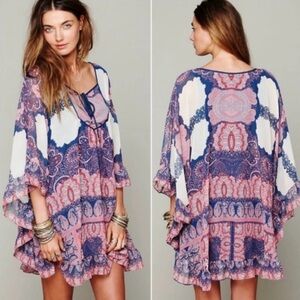 Free People Marla Dreams Dress Womens
Size L Butterfly Boho Poncho Front Tie
